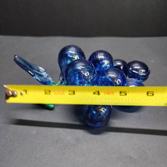 Vintage Handblown Art Glass Grapes Berries Cluster Cobalt Blue with Leaf - Picture 6 of 7